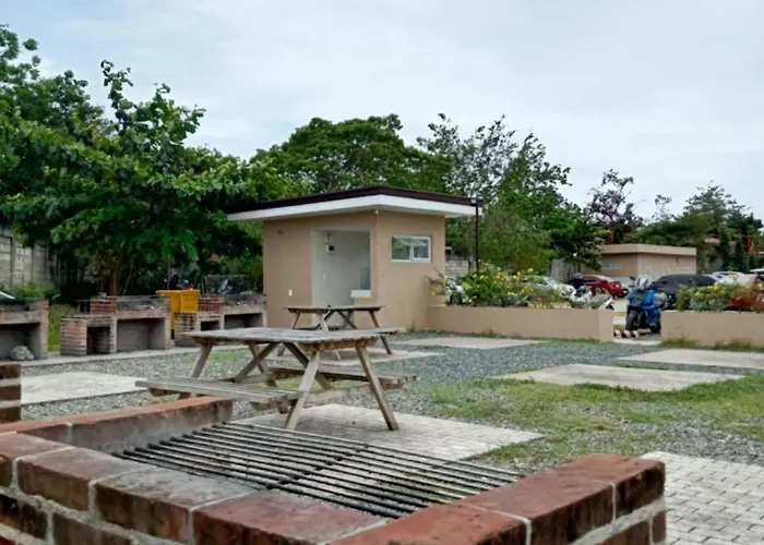 Homey With Olympic-sized Pools Apartment Lapu-Lapu City