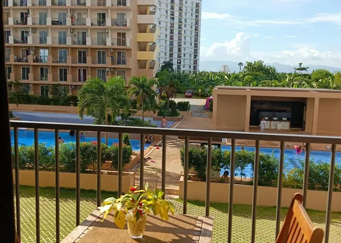 Homey With Olympic-sized Pools Lapu-Lapu City